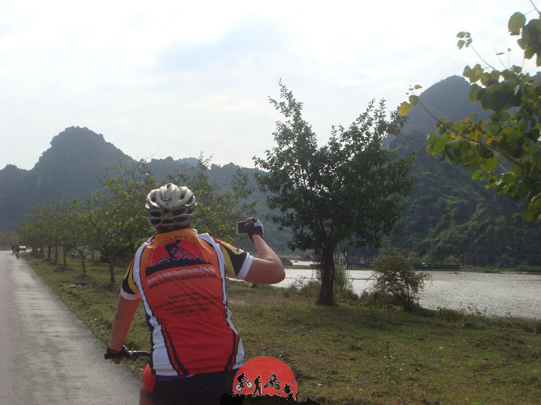 1 Day Hanoi Cycling Tour To Ninh Binh