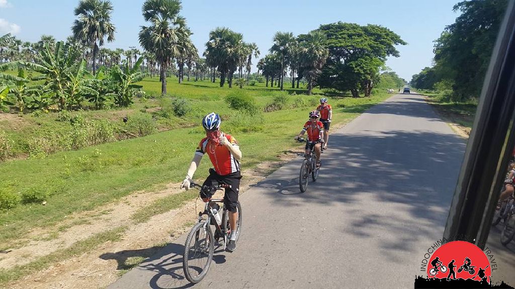 6 days Thailand Border Bike to Siem Reap Tour